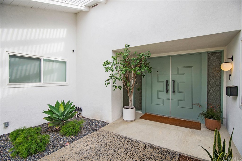 2940 Java Road Costa Mesa, CA 92626 - Photo 3 of 28