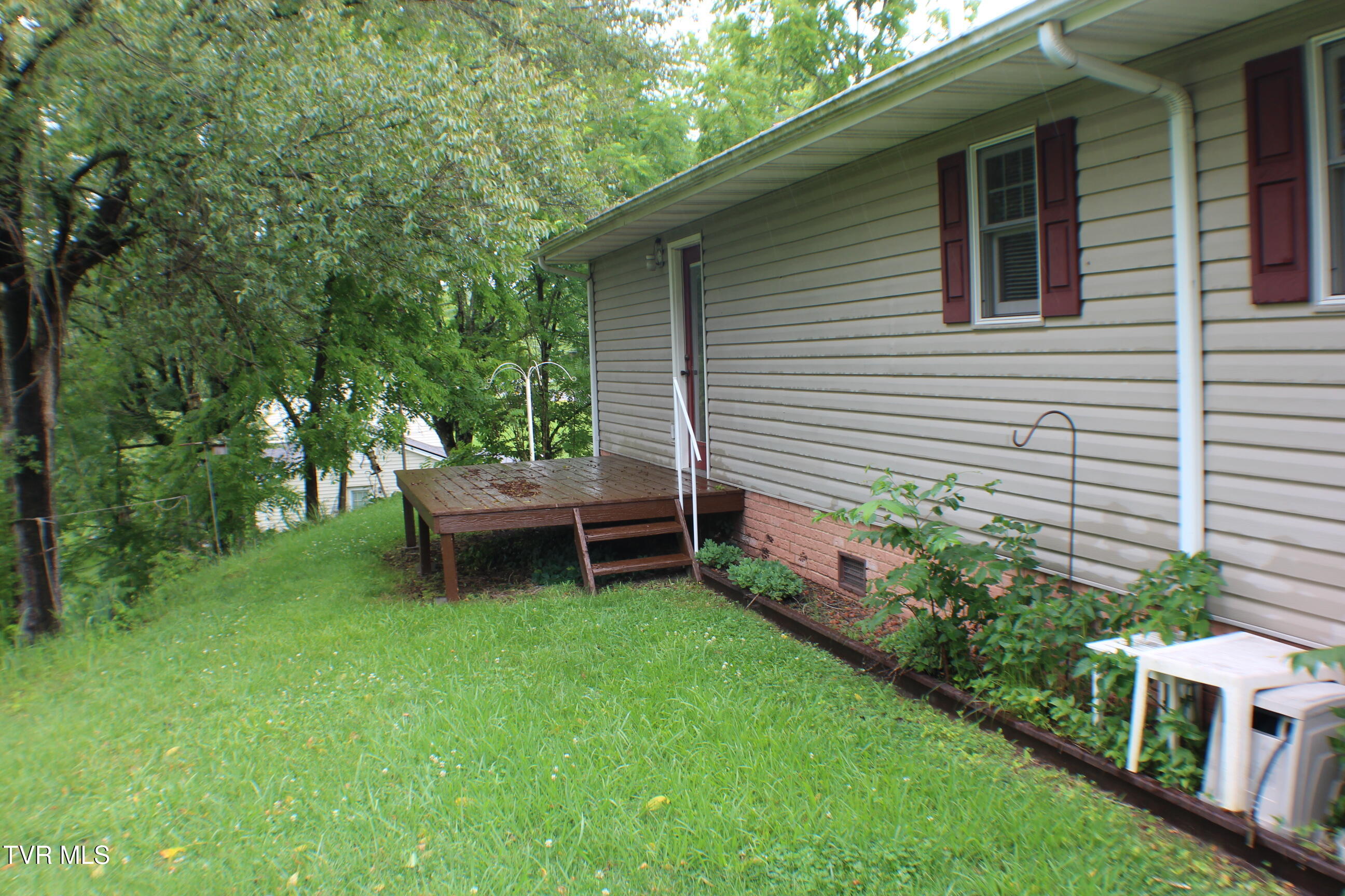 805 New Beason Well Road Kingsport, TN 37660 - Photo 23 of 48 IMG_0111