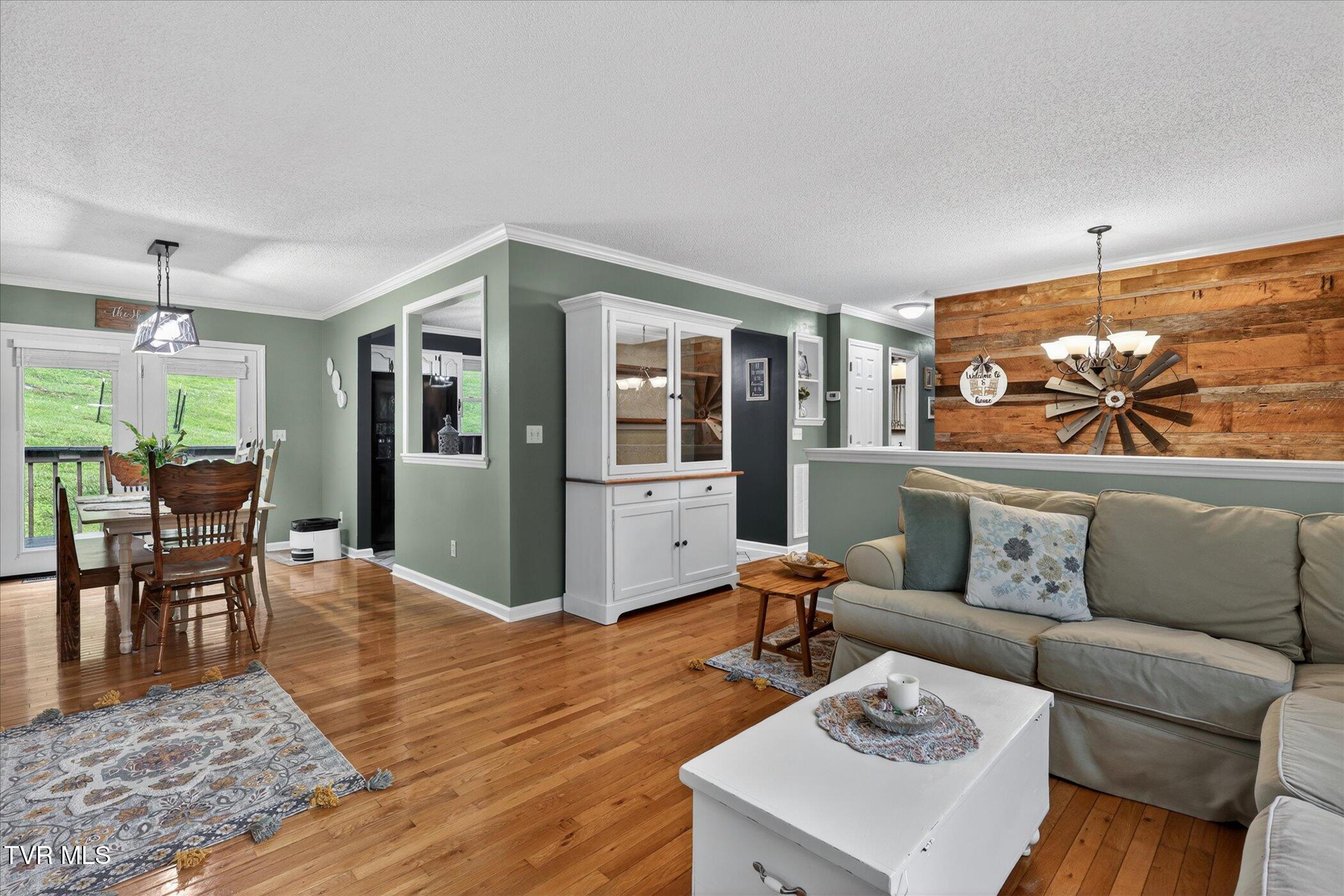 4020 Cooks Inlet Road Kingsport, TN 37664 - Photo 7 of 28 07-4020-Cooks-Inlet-Road-WindowStill