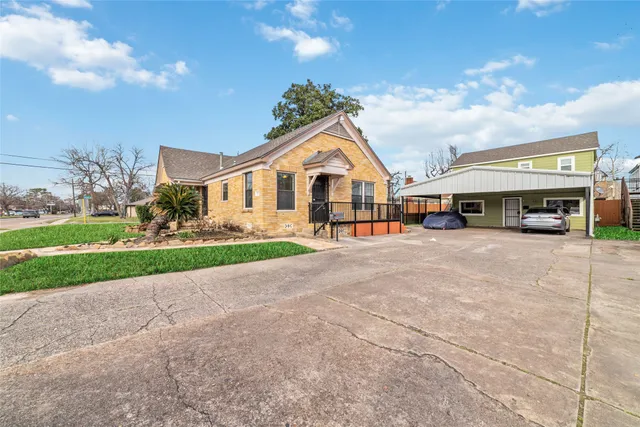 $2,100 | 5012 Irvington Boulevard, Houston, TX 77009