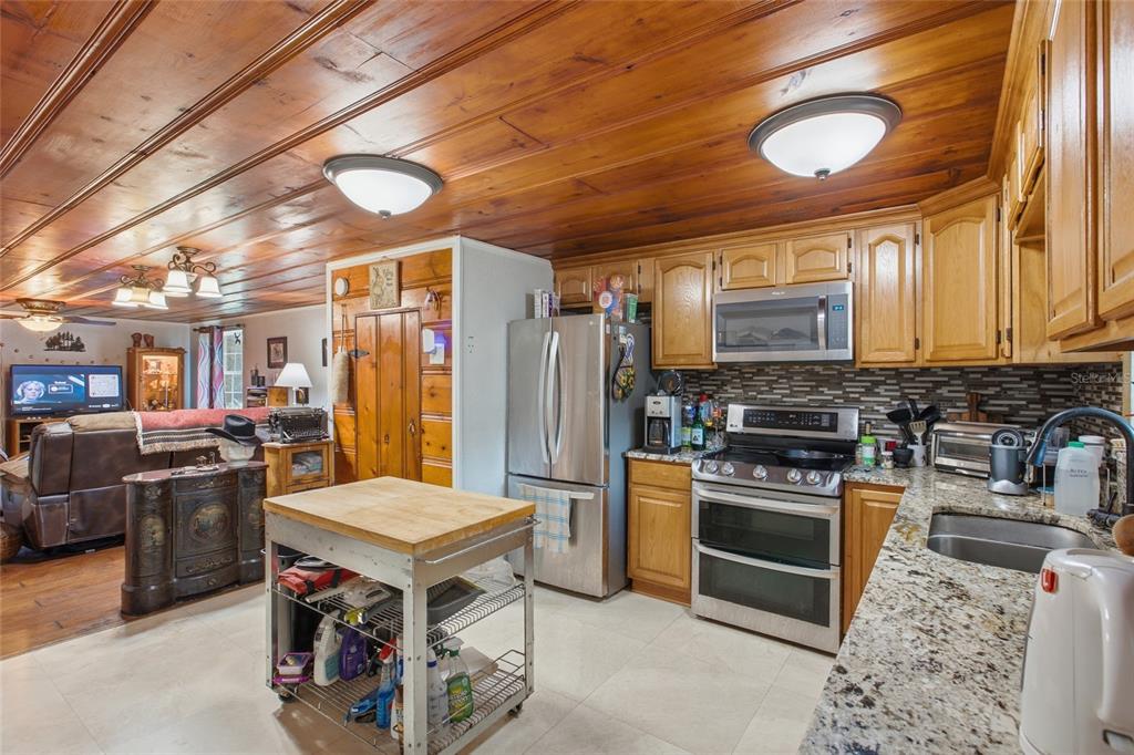 40832 River Road Dade City, FL 33525 - Photo 7 of 60