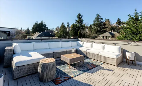 $895,000 | 3245 21st Avenue West, Seattle, WA 98199