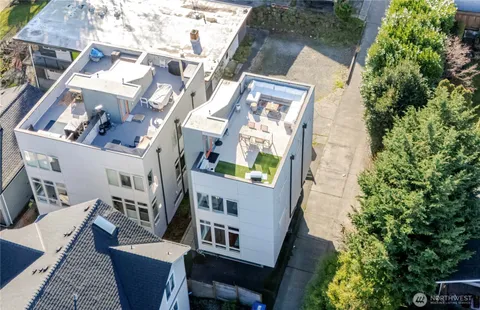 $895,000 | 3245 21st Avenue West, Seattle, WA 98199