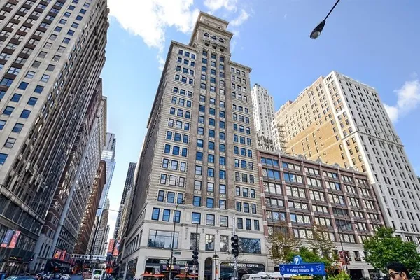 $2,500 | 6 North Michigan Avenue, Unit 1205, Chicago, IL 60602