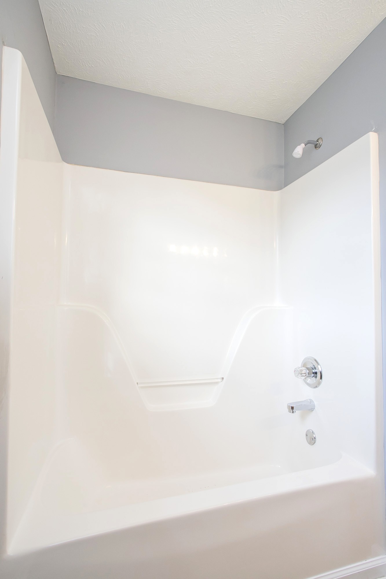 1516 Holden Court Murfreesboro, TN 37128 - Photo 10 of 23 a bathroom with a bathtub