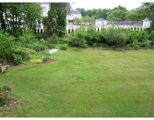 18 Heidi Road Lincoln, RI 02865 - Photo 14 of 21