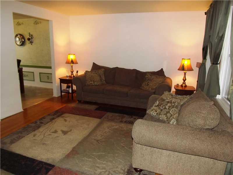 3666 Brodhead Road Monaca, PA 15061 - Photo 8 of 15 Living Room.