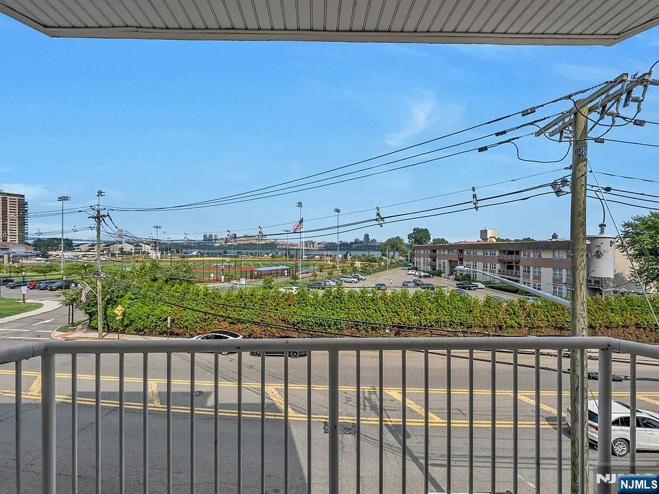 1100 River Road, Unit 202 Edgewater, NJ 07020 - Photo 4 of 12 Gallery Image 4