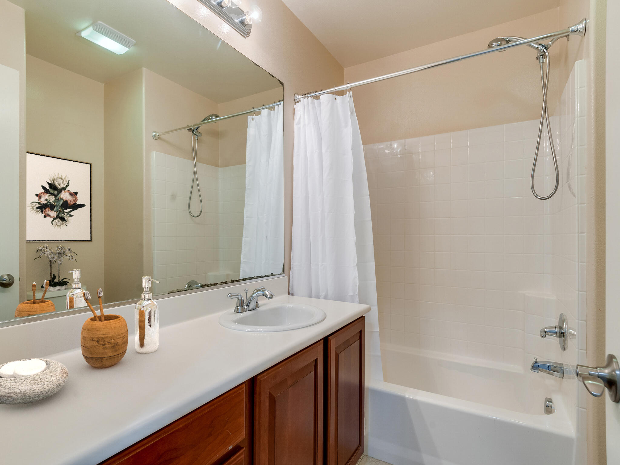 27747 Tate Road Menifee, CA 92585 - Photo 18 of 31 Upstairs Guest Bathroom