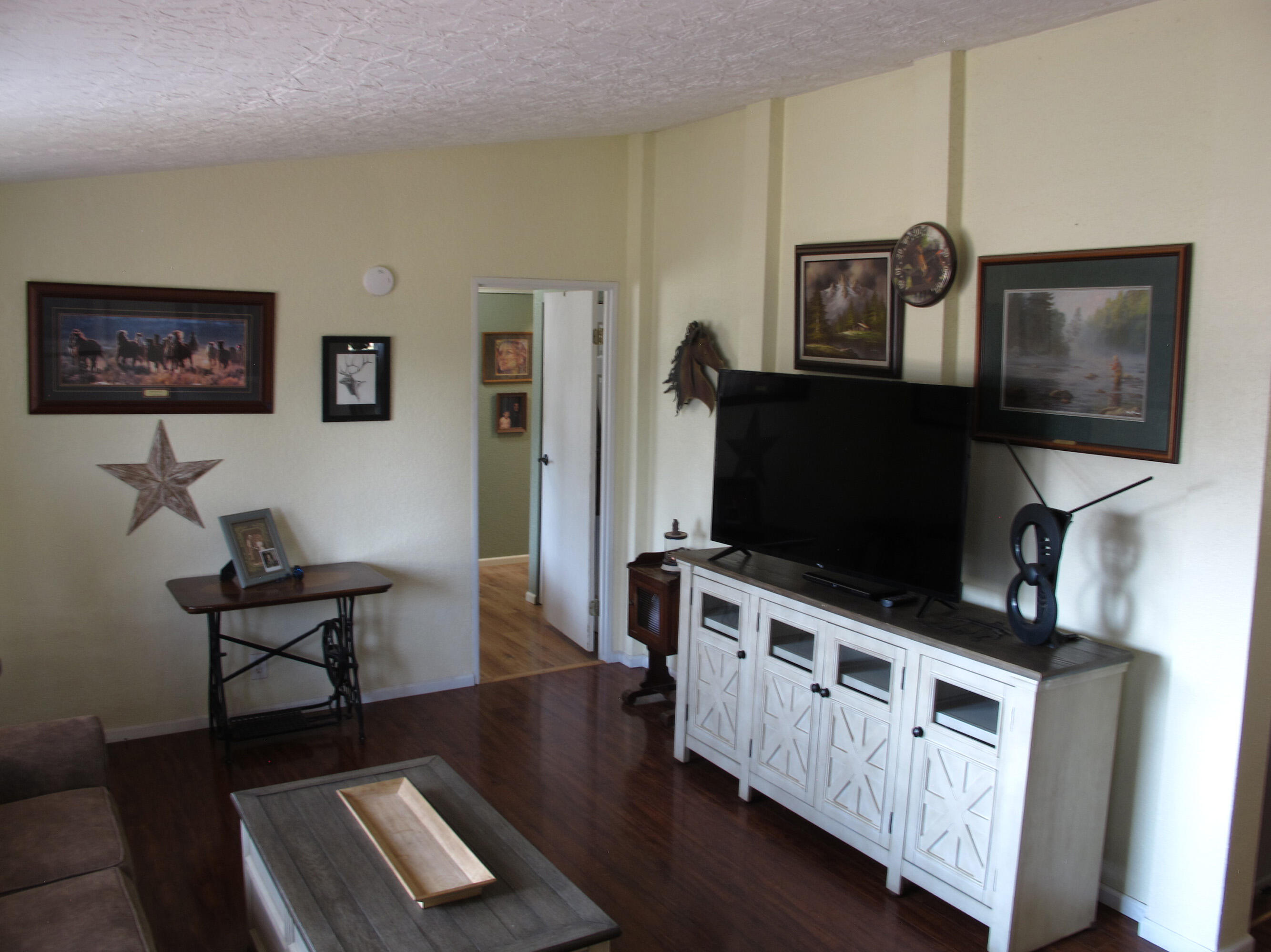 4366 Round Lake Road Klamath Falls, OR 97601 - Photo 7 of 39 7