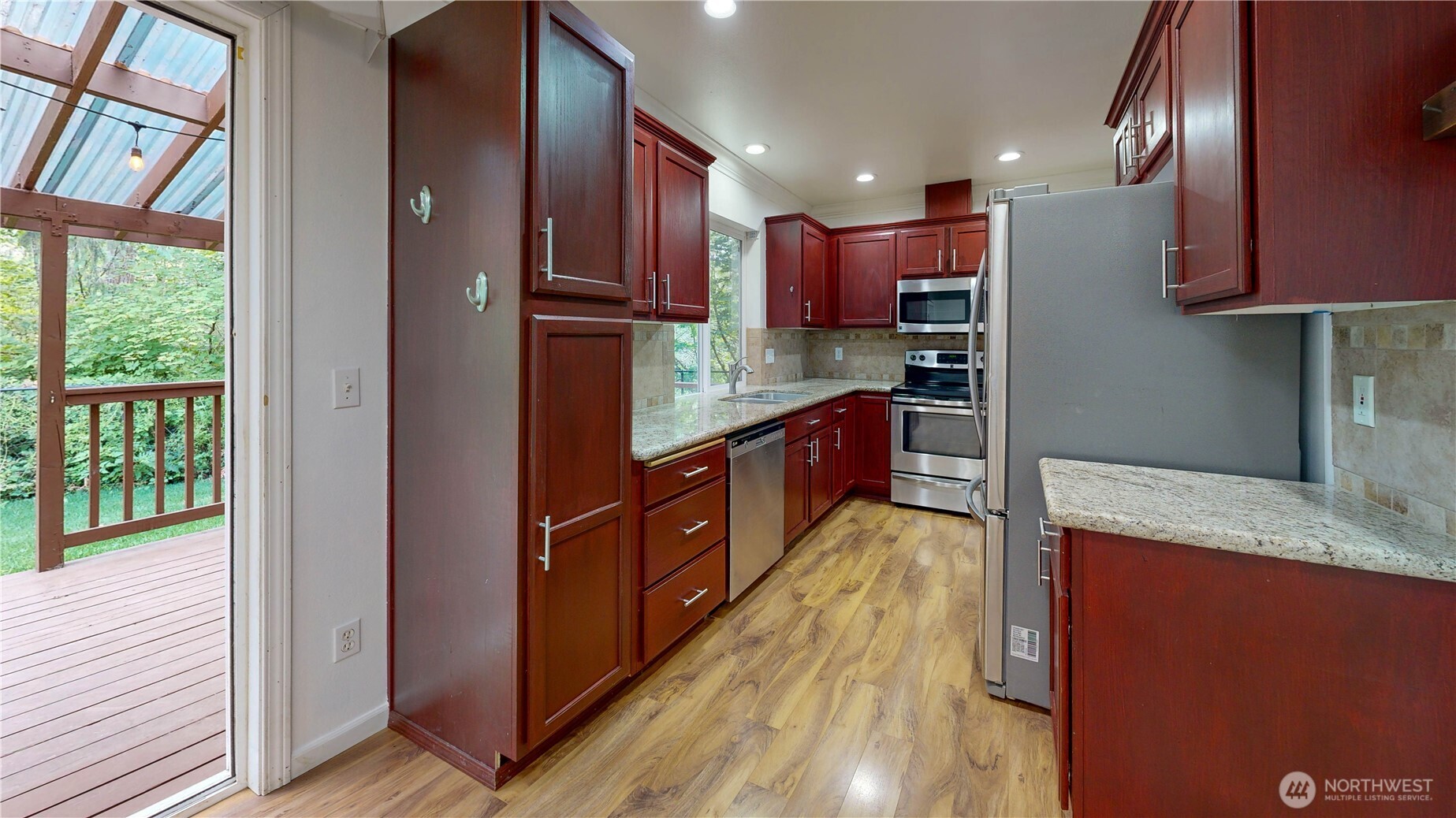 12315 170th Street East Puyallup, WA 98374 - Photo 3 of 22