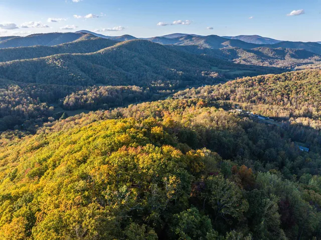a view of an outdoor space and a yard