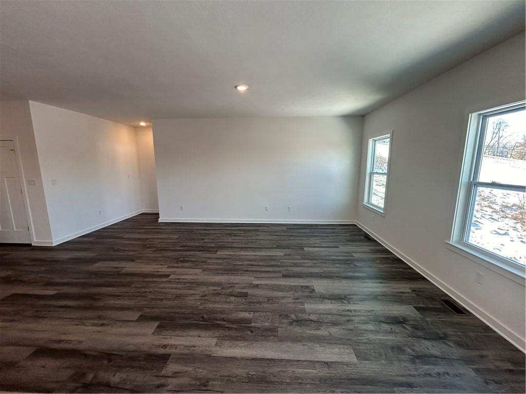 202 Lola Court McKees Rocks, PA 15136 - Photo 15 of 25 Living Room