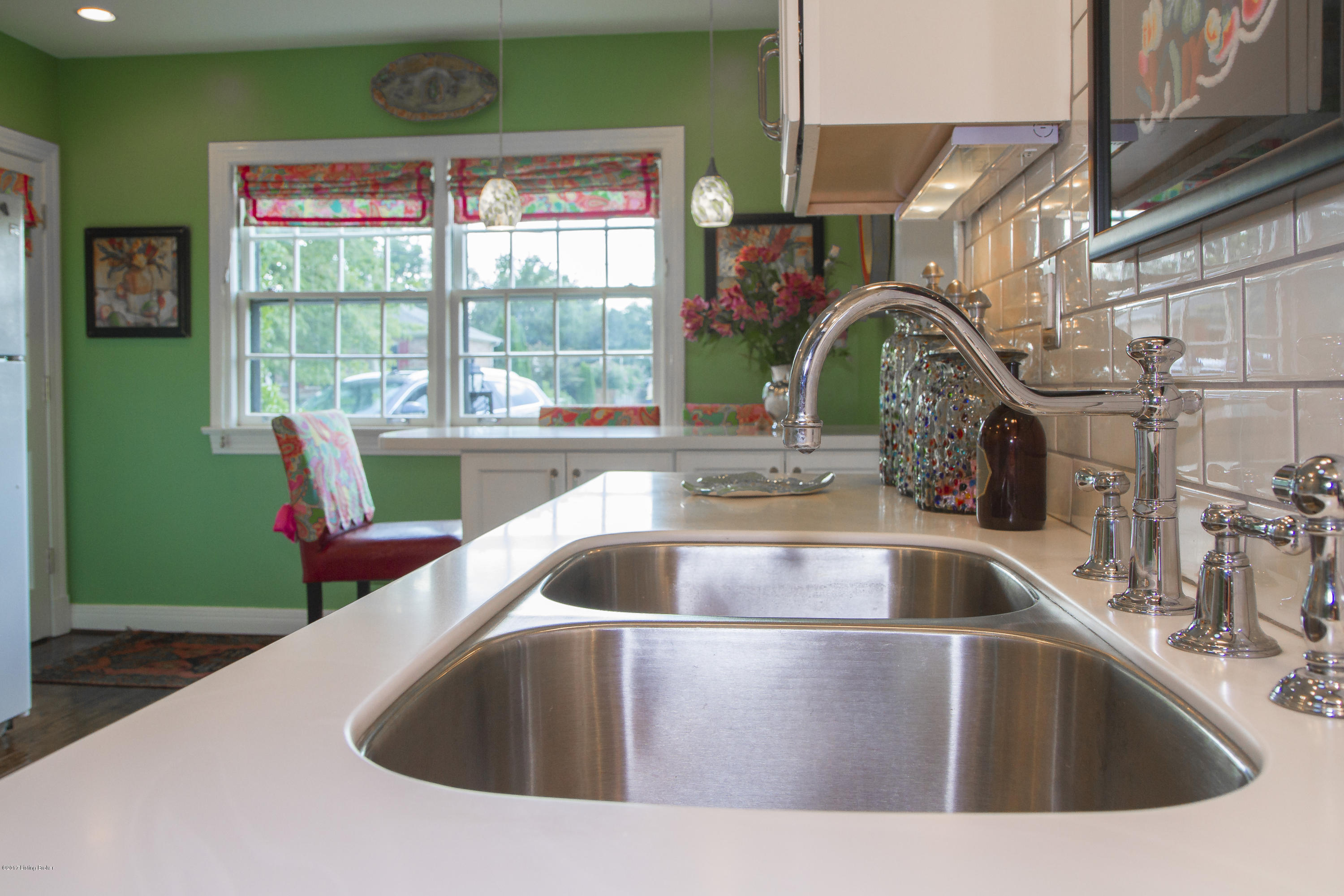 915 Perryman Road Louisville, KY 40207 - Photo 26 of 81 1255