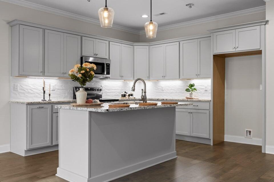 9077 Dallas Hollow Road Soddy Daisy, TN 37379 - Photo 7 of 27 20250502202334528549000000-o