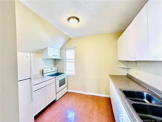 $1,500 | 398 Park Street, Unit 3, New Britain, CT 06051