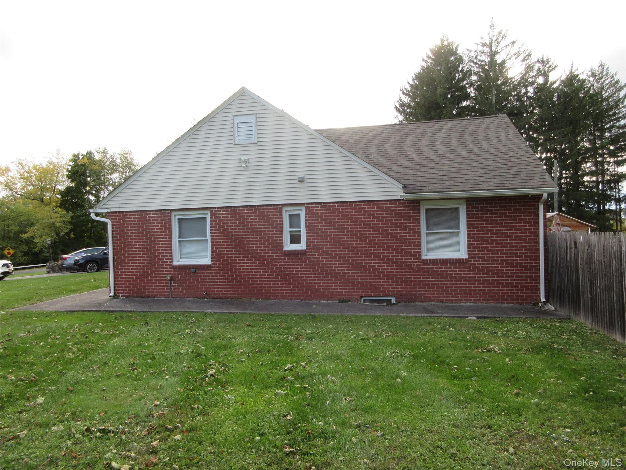 51 Overhill Road Middletown, NY 10940 - Photo 4 of 32 Gallery Image 4