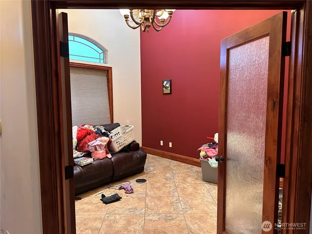 a view of an entryway