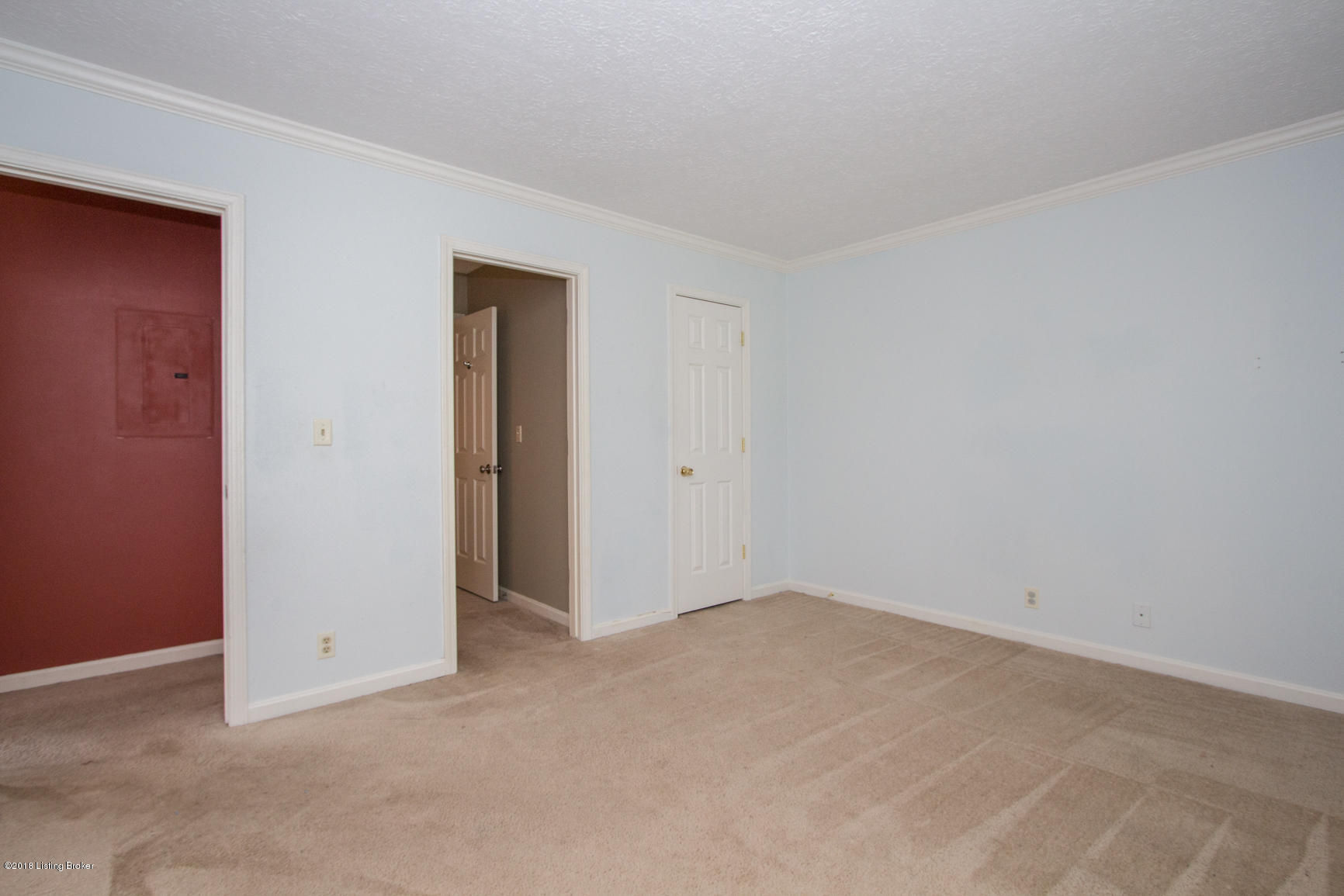 254 Moser Road Louisville, KY 40223 - Photo 19 of 35 JThomasPhotography-254 Moser-24