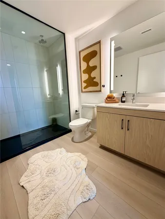 $3,860 | 5501 La Branch Street, Unit 2108, Houston, TX 77004