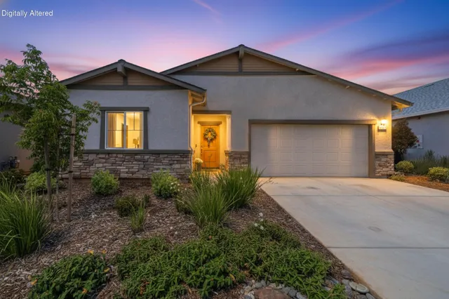 $449,700 | 5016 Monaco Parkway, Redding, CA 96002