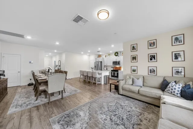 $449,700 | 5016 Monaco Parkway, Redding, CA 96002