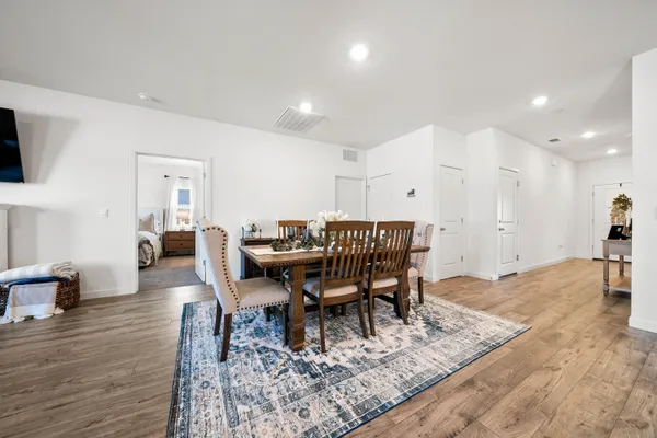 $444,900 | 5016 Monaco Parkway, Redding, CA 96002