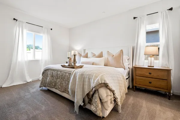 $444,900 | 5016 Monaco Parkway, Redding, CA 96002