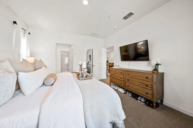 $449,700 | 5016 Monaco Parkway, Redding, CA 96002