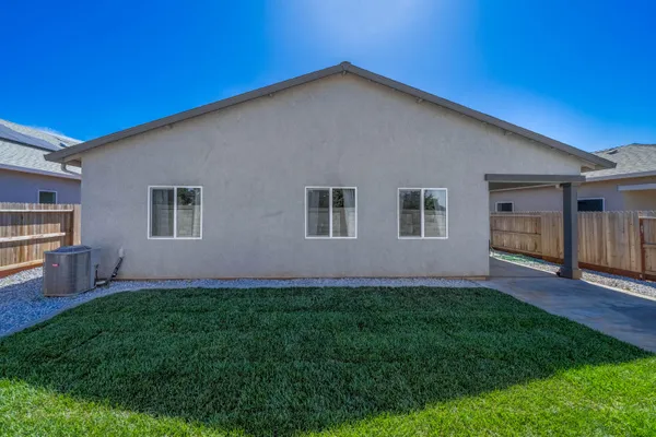 $444,900 | 5016 Monaco Parkway, Redding, CA 96002