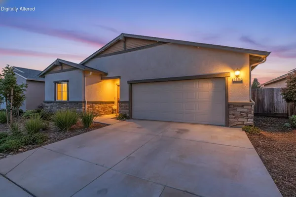 $444,900 | 5016 Monaco Parkway, Redding, CA 96002