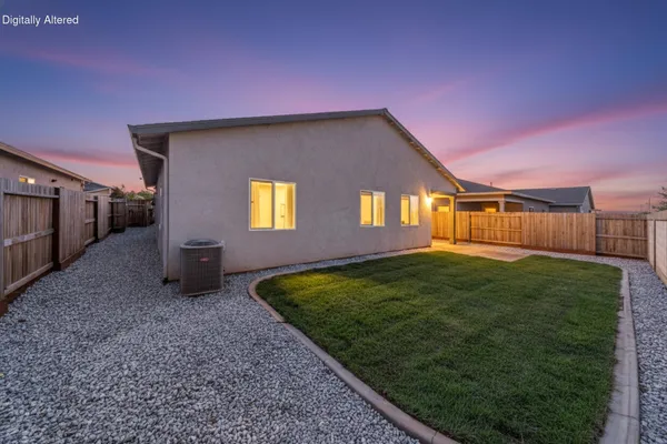 $444,900 | 5016 Monaco Parkway, Redding, CA 96002