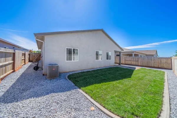 $444,900 | 5016 Monaco Parkway, Redding, CA 96002