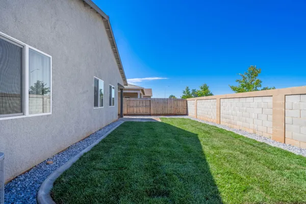 $444,900 | 5016 Monaco Parkway, Redding, CA 96002