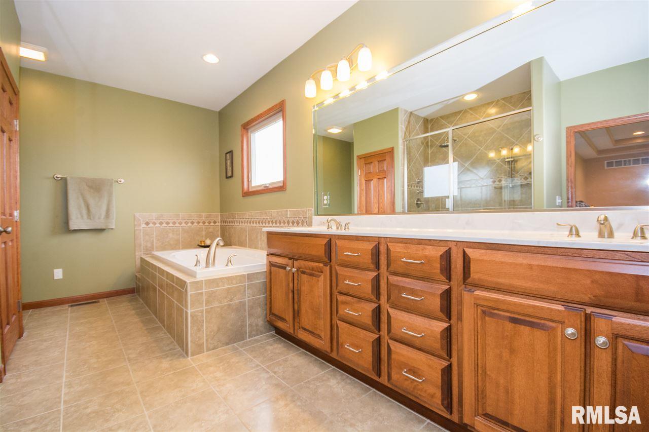 1519 Redbird Ridge Drive Metamora, IL 61548 - Photo 18 of 36
