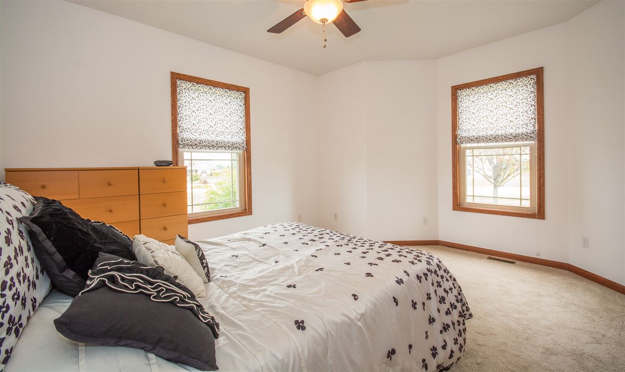 1519 Redbird Ridge Drive Metamora, IL 61548 - Photo 20 of 36