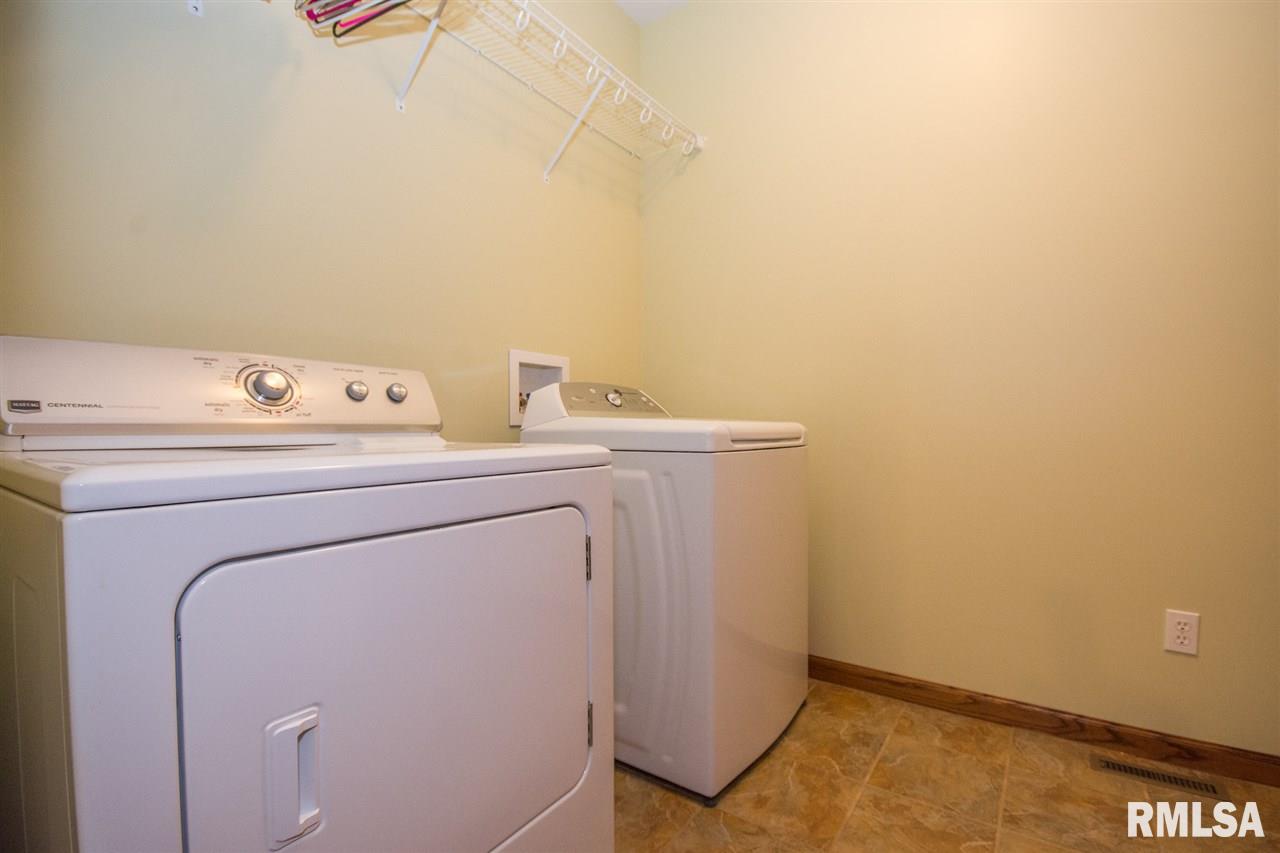 1519 Redbird Ridge Drive Metamora, IL 61548 - Photo 27 of 36