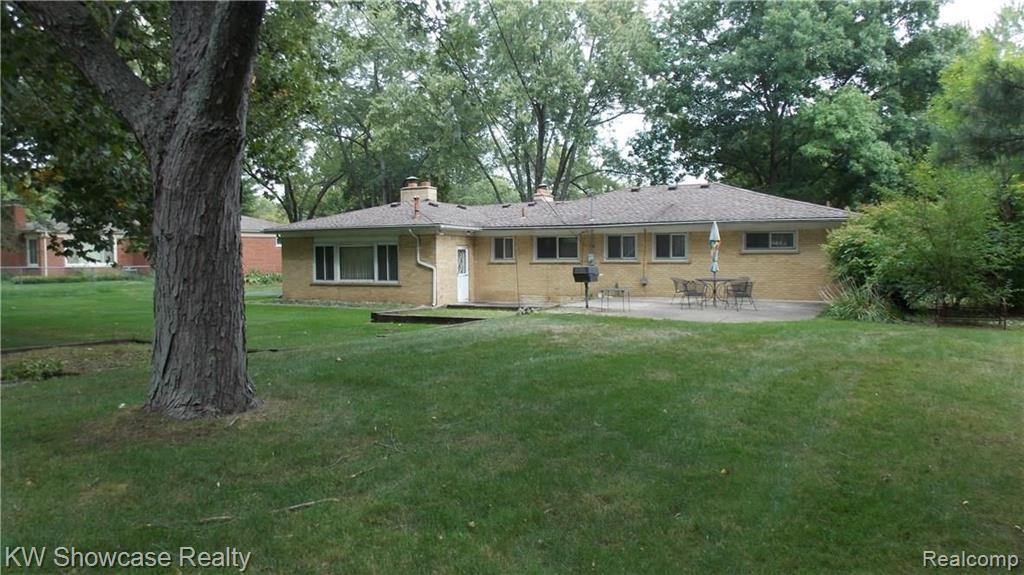 28109 Hawberry Road Farmington Hills, MI 48331 - Photo 7 of 26