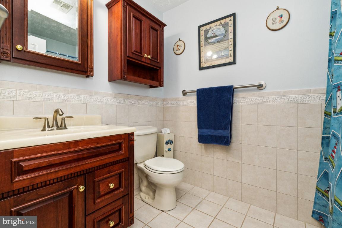 1973 Bachmans Valley Road Manchester, MD 21102 - Photo 14 of 31 Shared bath, with tub/shower