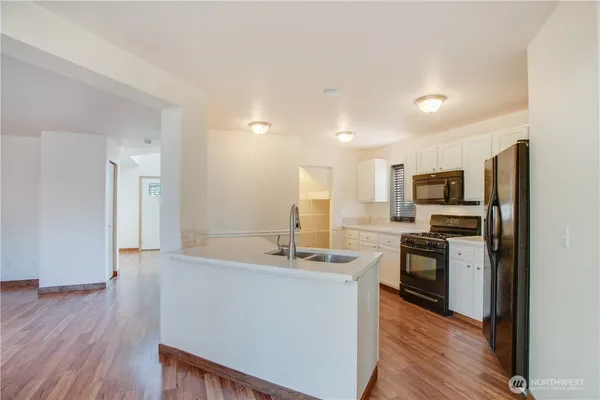 $3,100 | 15890 Lakeview Avenue Southeast, Monroe, WA 98272