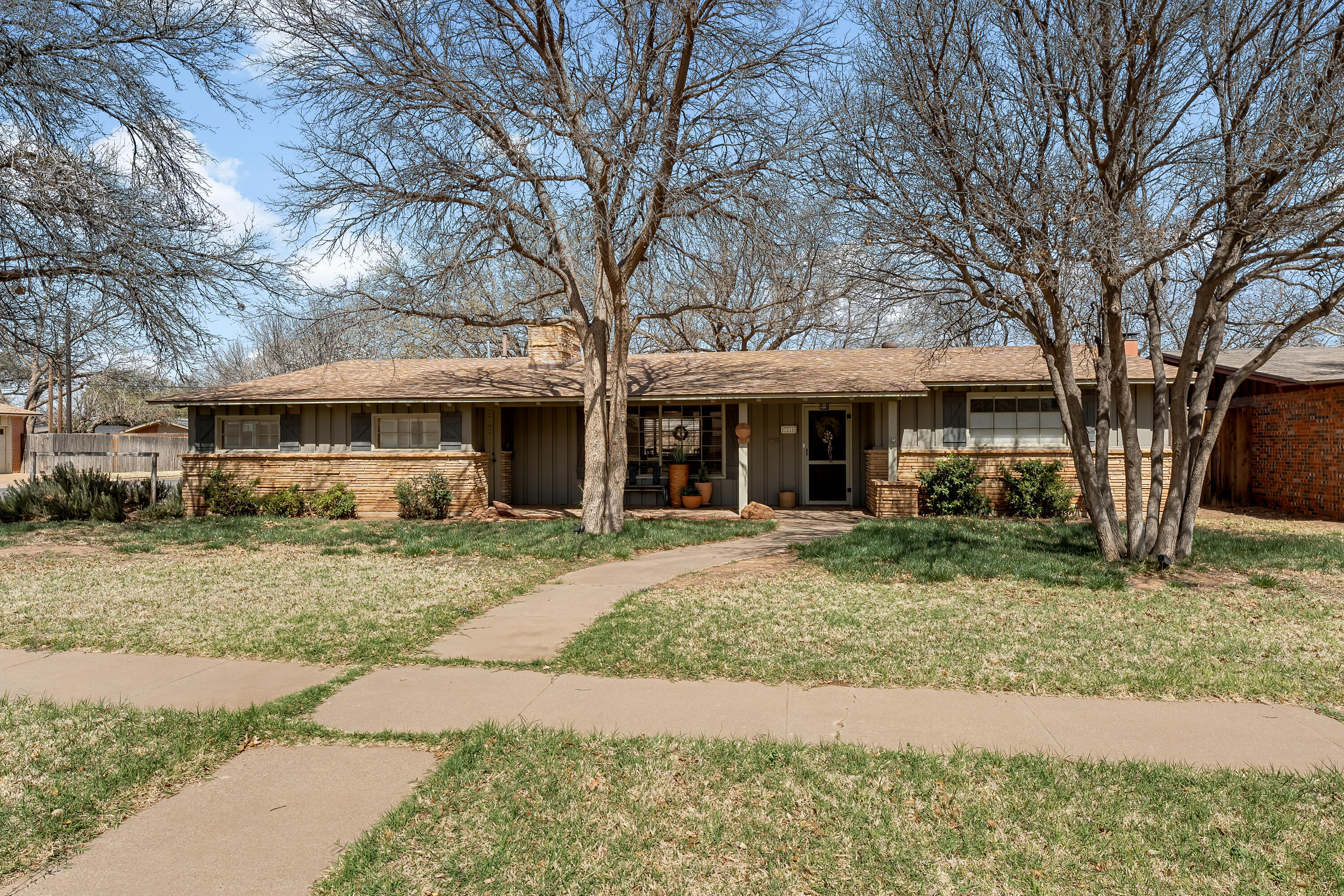 3216 40th Street Lubbock, TX 79413 - Photo 2 of 25 DSC08950