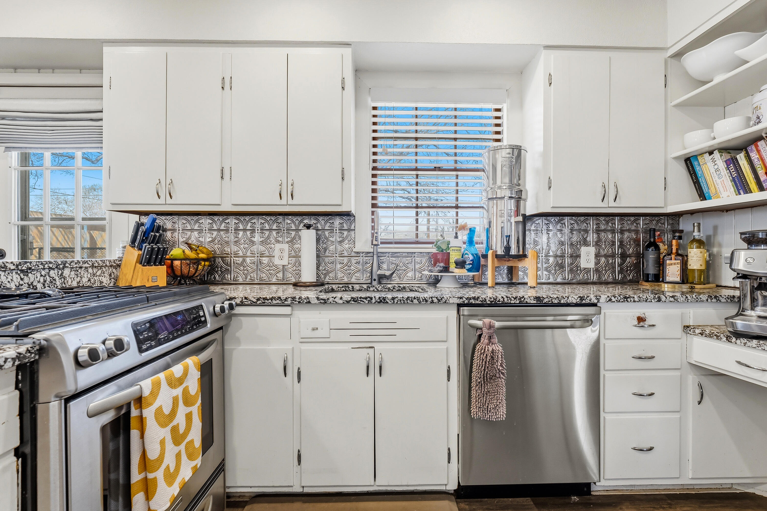 3216 40th Street Lubbock, TX 79413 - Photo 6 of 25 DSC08973