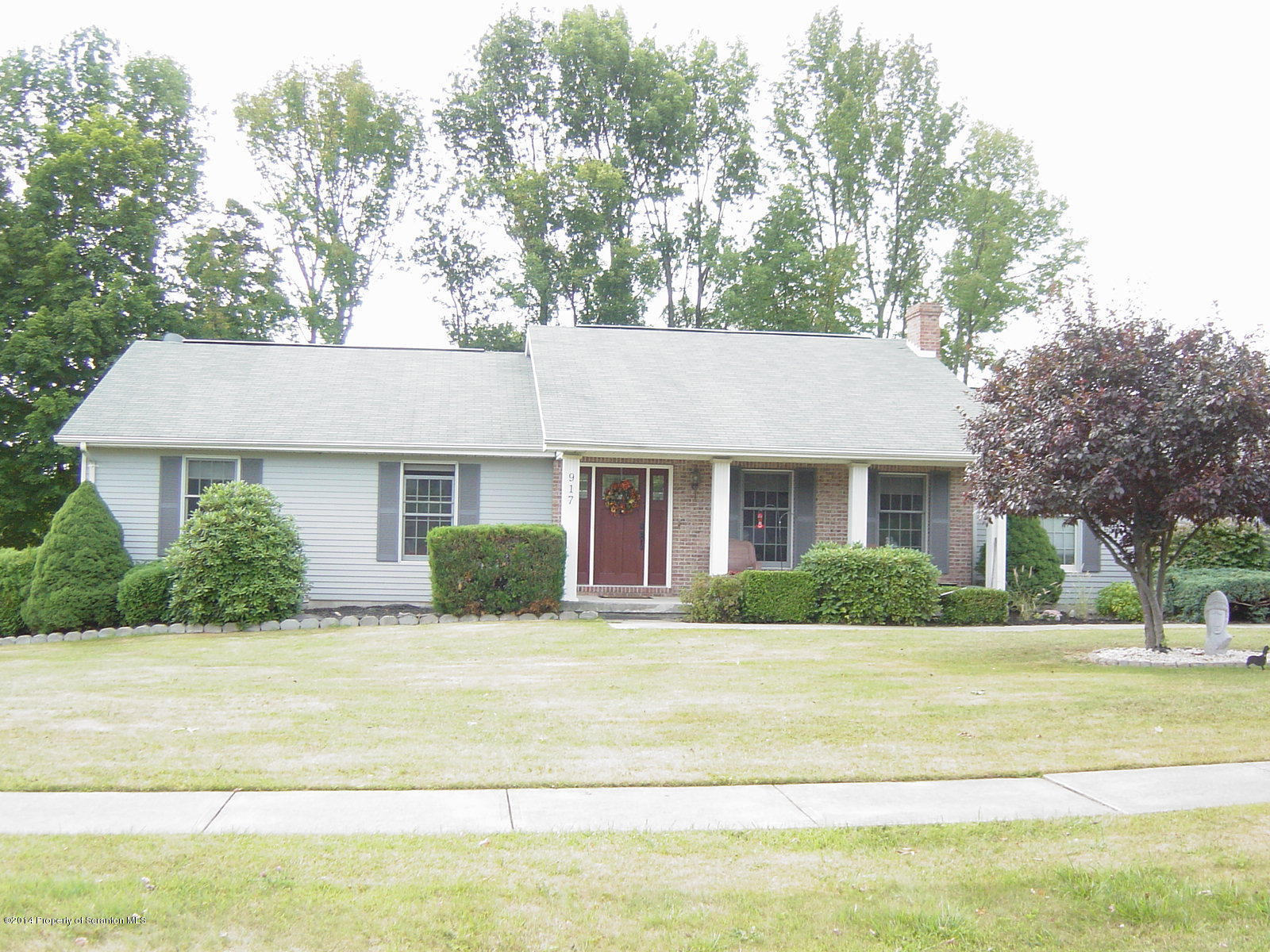 917 Clearview Road Moscow, PA 18444 - Photo 2 of 41 Gallery Image 2