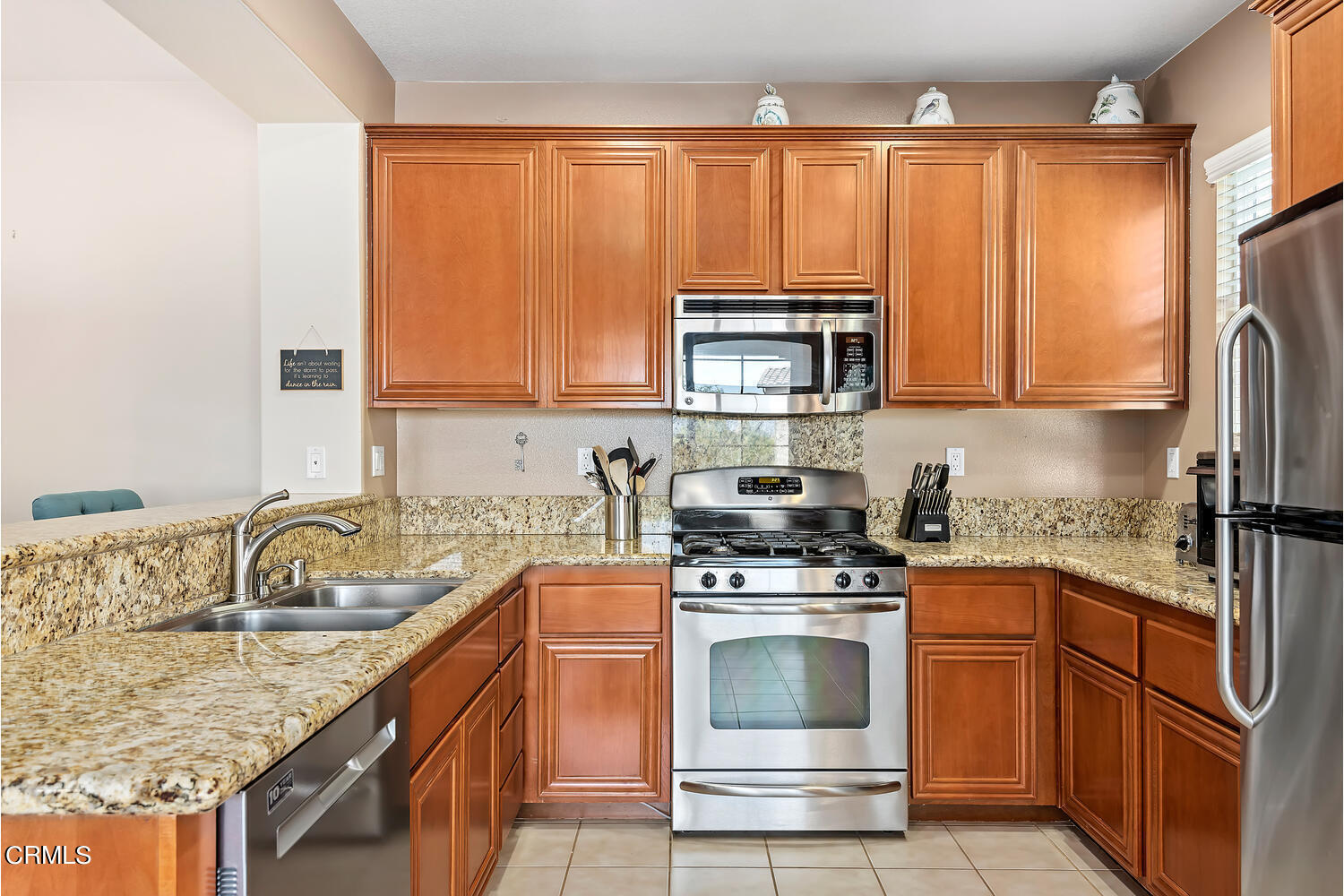 8216 Silver Circle Ventura, CA 93004 - Photo 10 of 20 8216 Silver Cir-010-009-Kitchen-MLS_Size