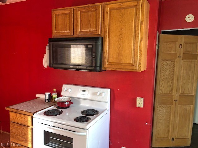 1187 Lander Road Cleveland, OH 44124 - Photo 6 of 13