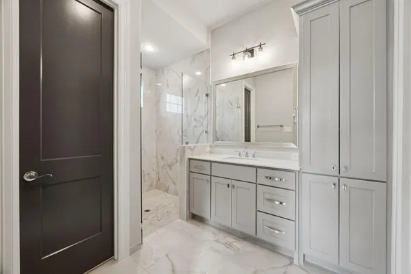 $627,000 | 305 Sunset Lane, Unit 101, Fort Worth, TX 76114