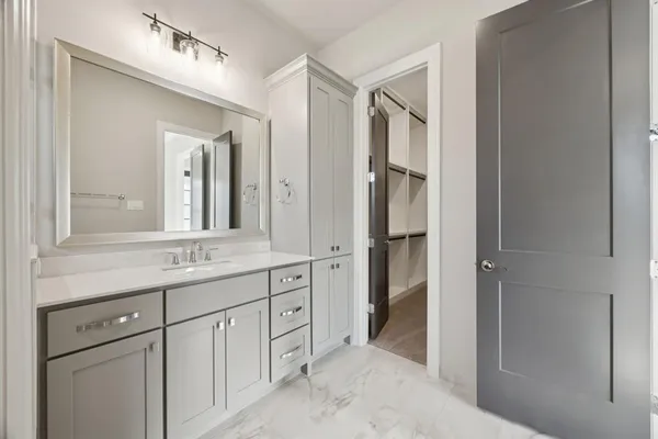 $627,000 | 305 Sunset Lane, Unit 101, Fort Worth, TX 76114