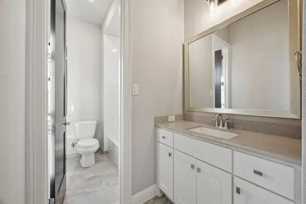 $627,000 | 305 Sunset Lane, Unit 101, Fort Worth, TX 76114