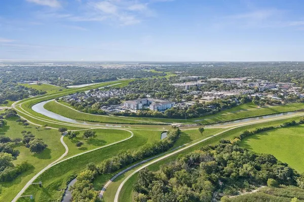 $627,000 | 305 Sunset Lane, Unit 101, Fort Worth, TX 76114