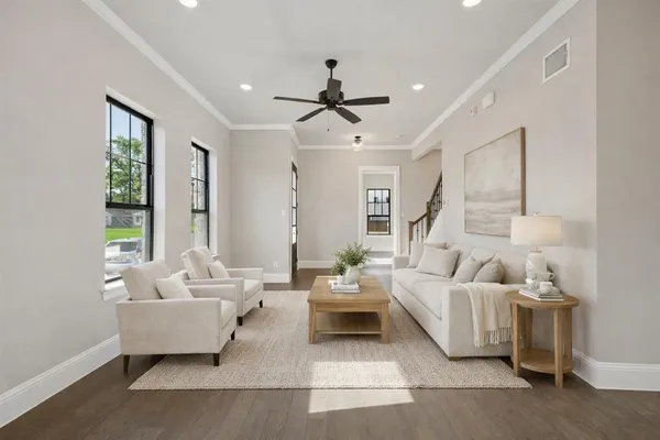 $627,000 | 305 Sunset Lane, Unit 101, Fort Worth, TX 76114